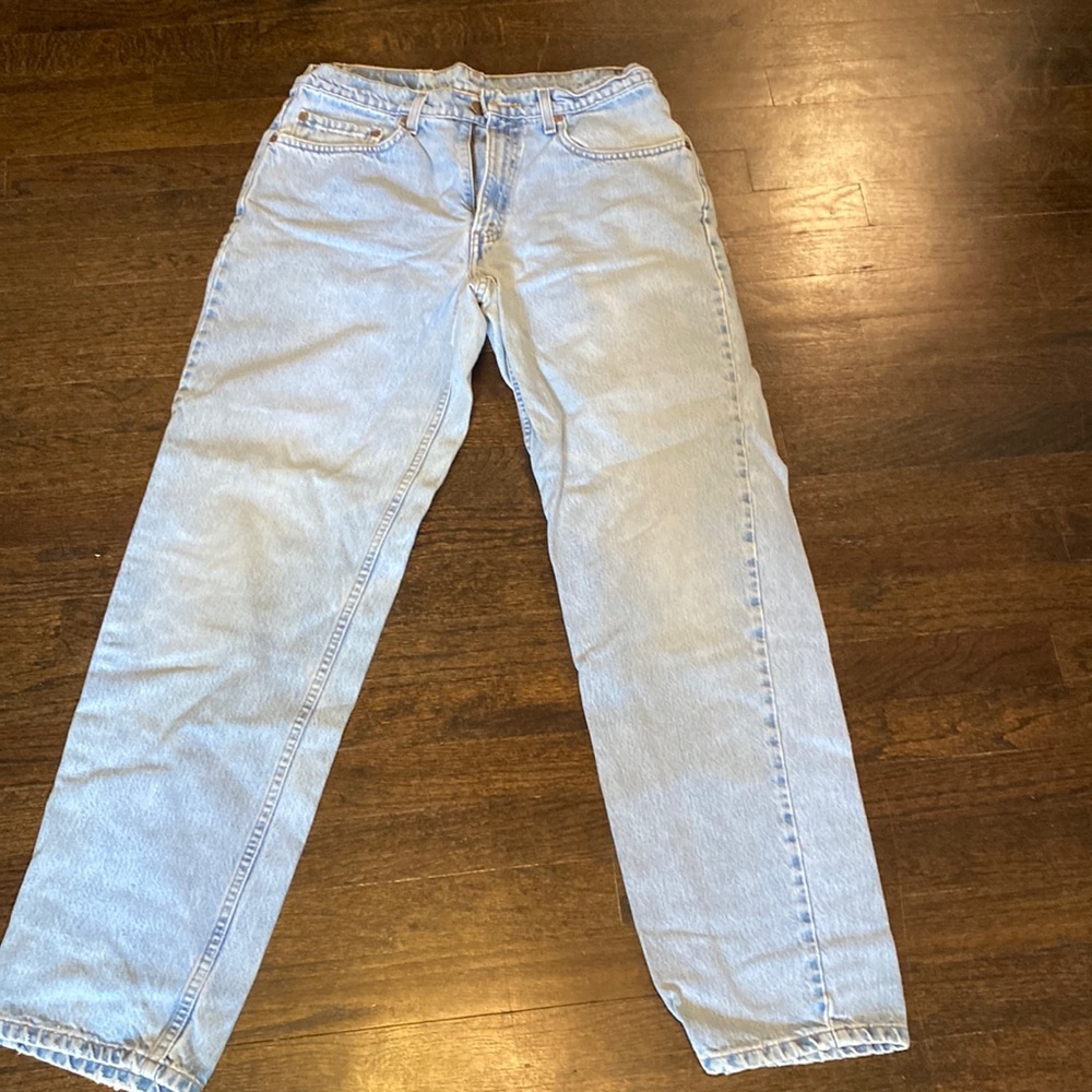 Vintage 90s 550 Levi’s red tab 33x32 light wash